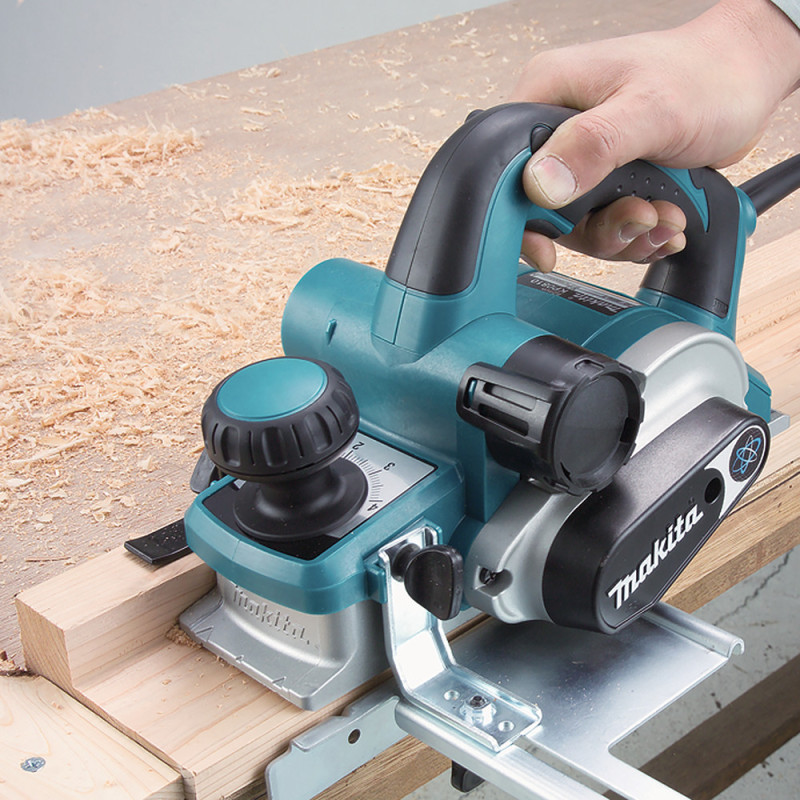 Rabot 1050W 82mm MAKITA